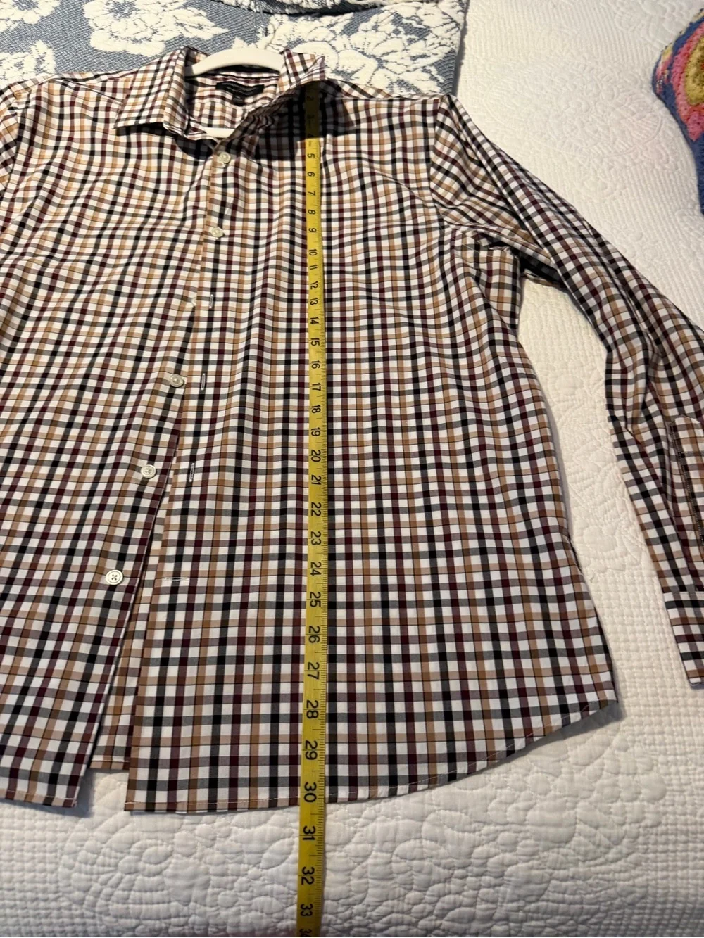 Banana Republic Men's Checked Button-Up Shirt in Tan, Dark Plum & Burgundy